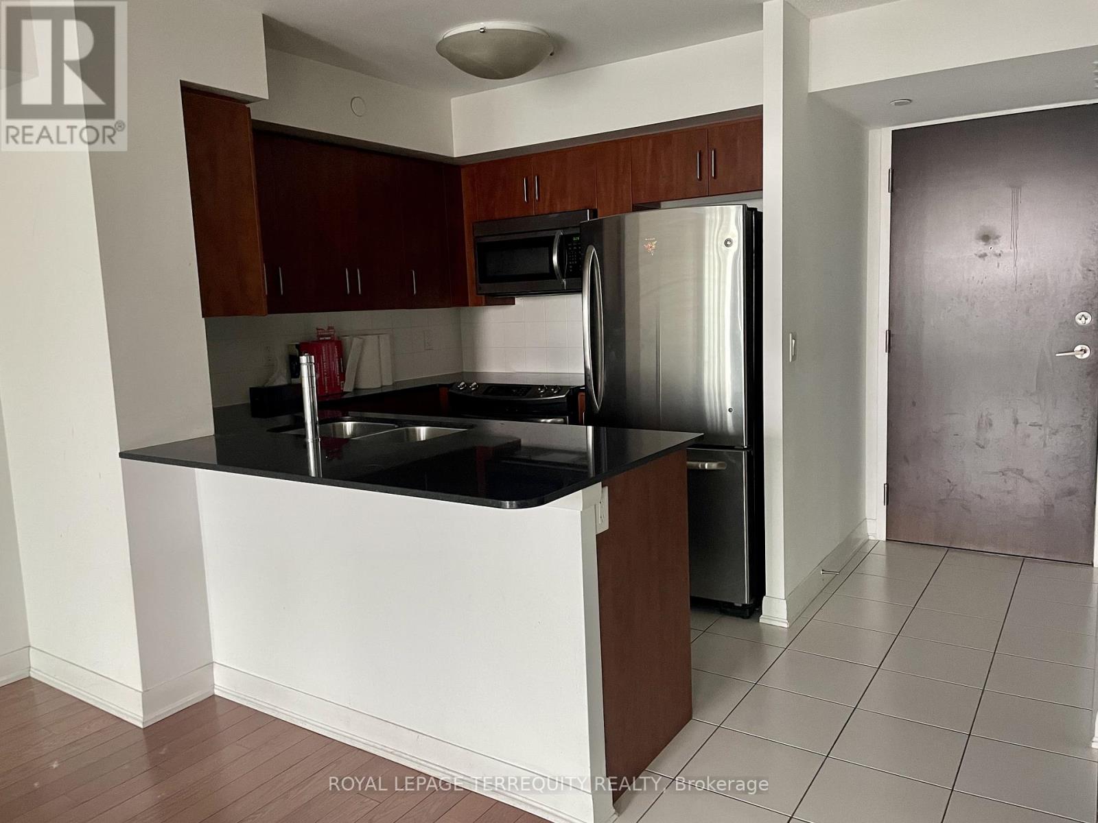 1904 - 205 Sherway Gardens Road, Toronto, Ontario  M9C 0A5 - Photo 9 - W12884800