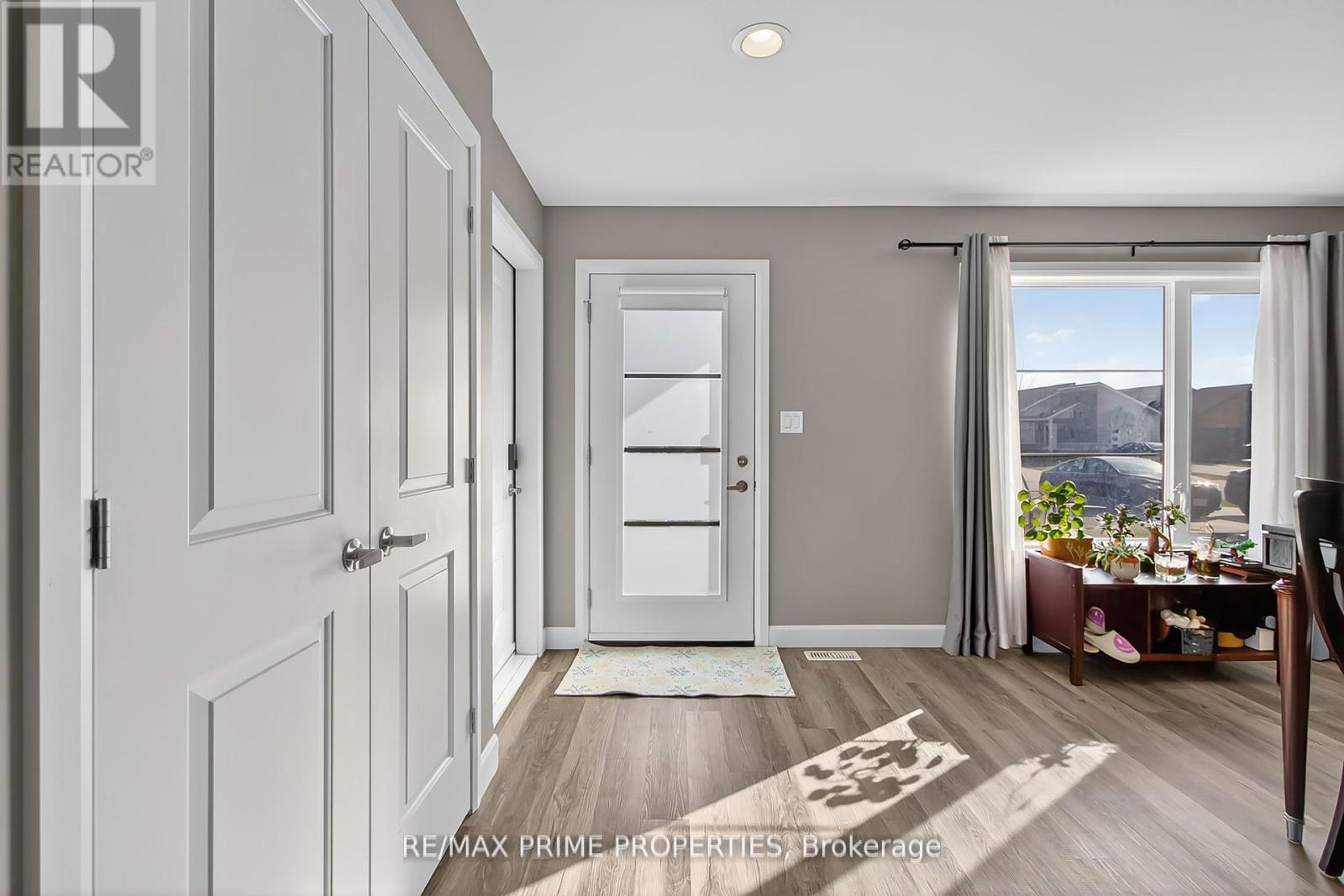 110 Moonstone Crescent, Chatham-Kent, Ontario  N7M 0S2 - Photo 2 - X12884770