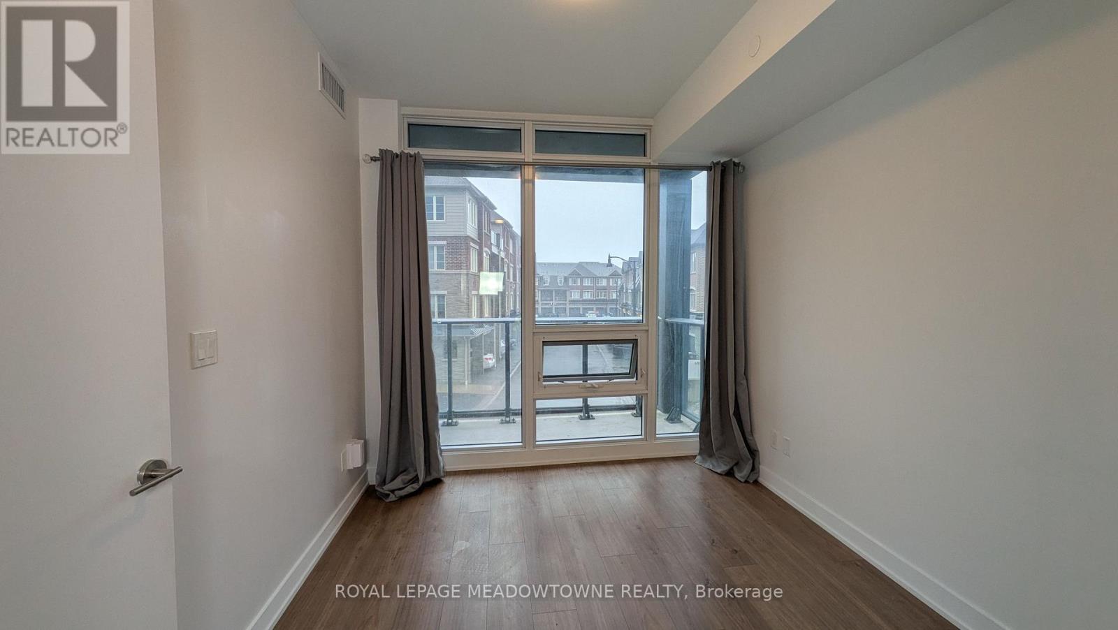 201 - 180 Veterans Drive, Brampton, Ontario  L7A 0B6 - Photo 11 - W12884700