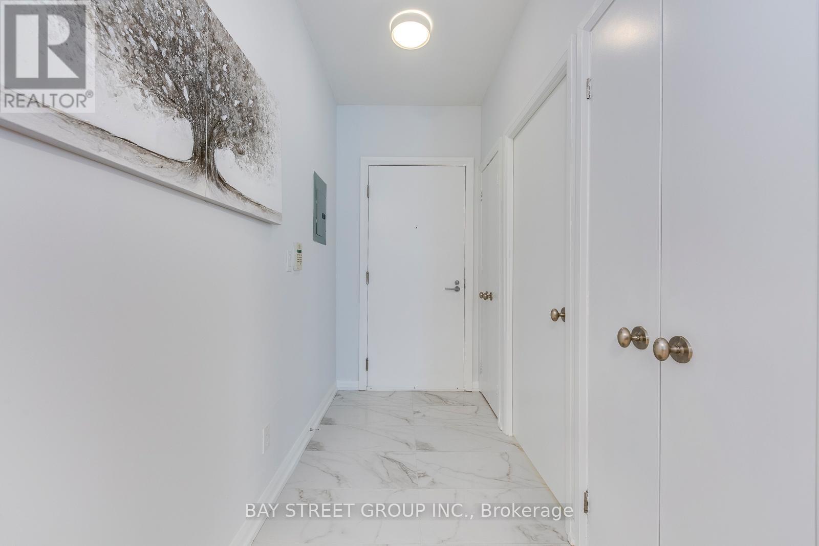 1808 - 111 Elizabeth Street, Toronto, Ontario  M5G 1P7 - Photo 3 - C12884832