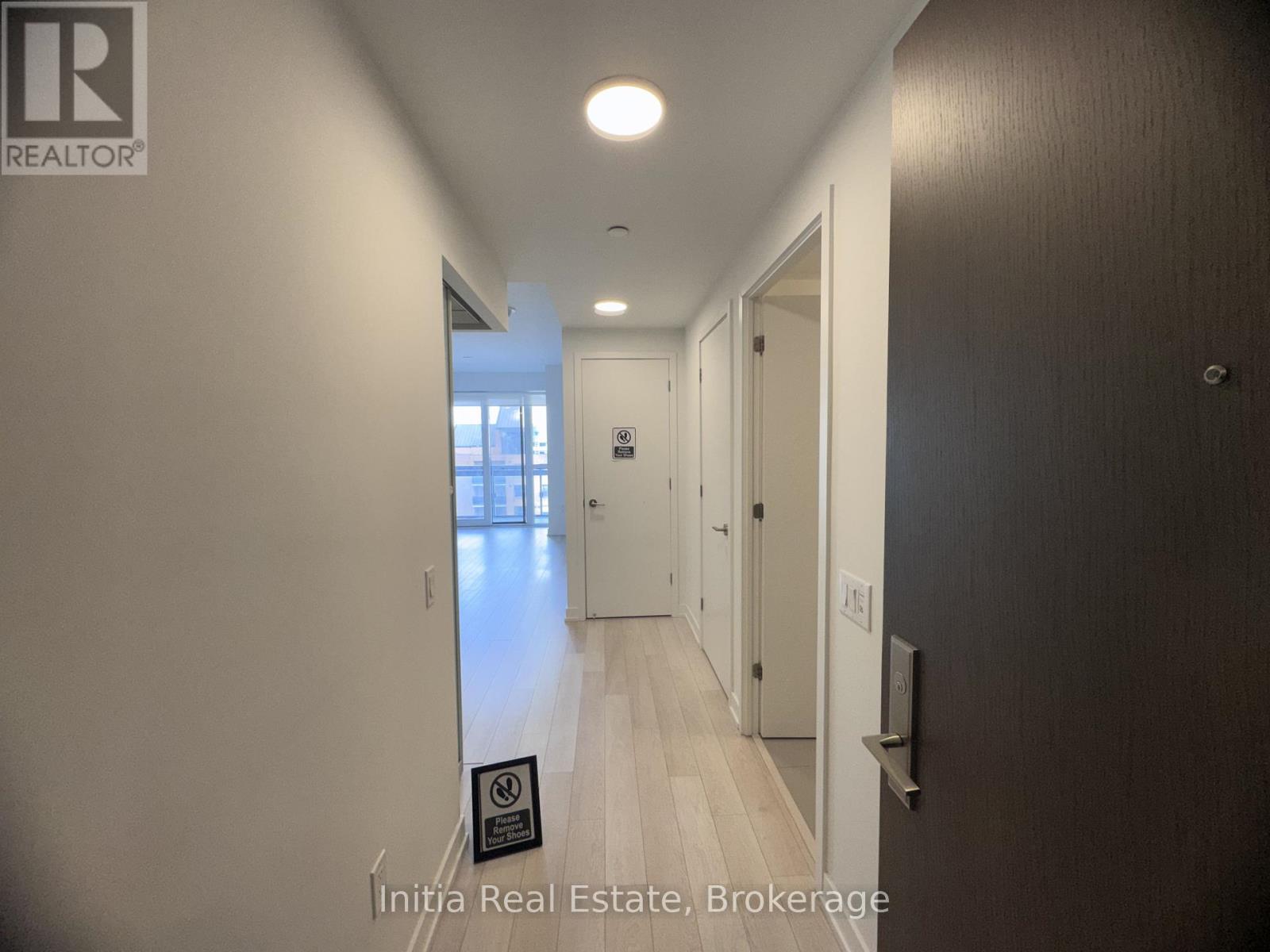 802 - 39 Roehampton Avenue, Toronto, Ontario M4P 0G1 - Photo 4 - C12884840