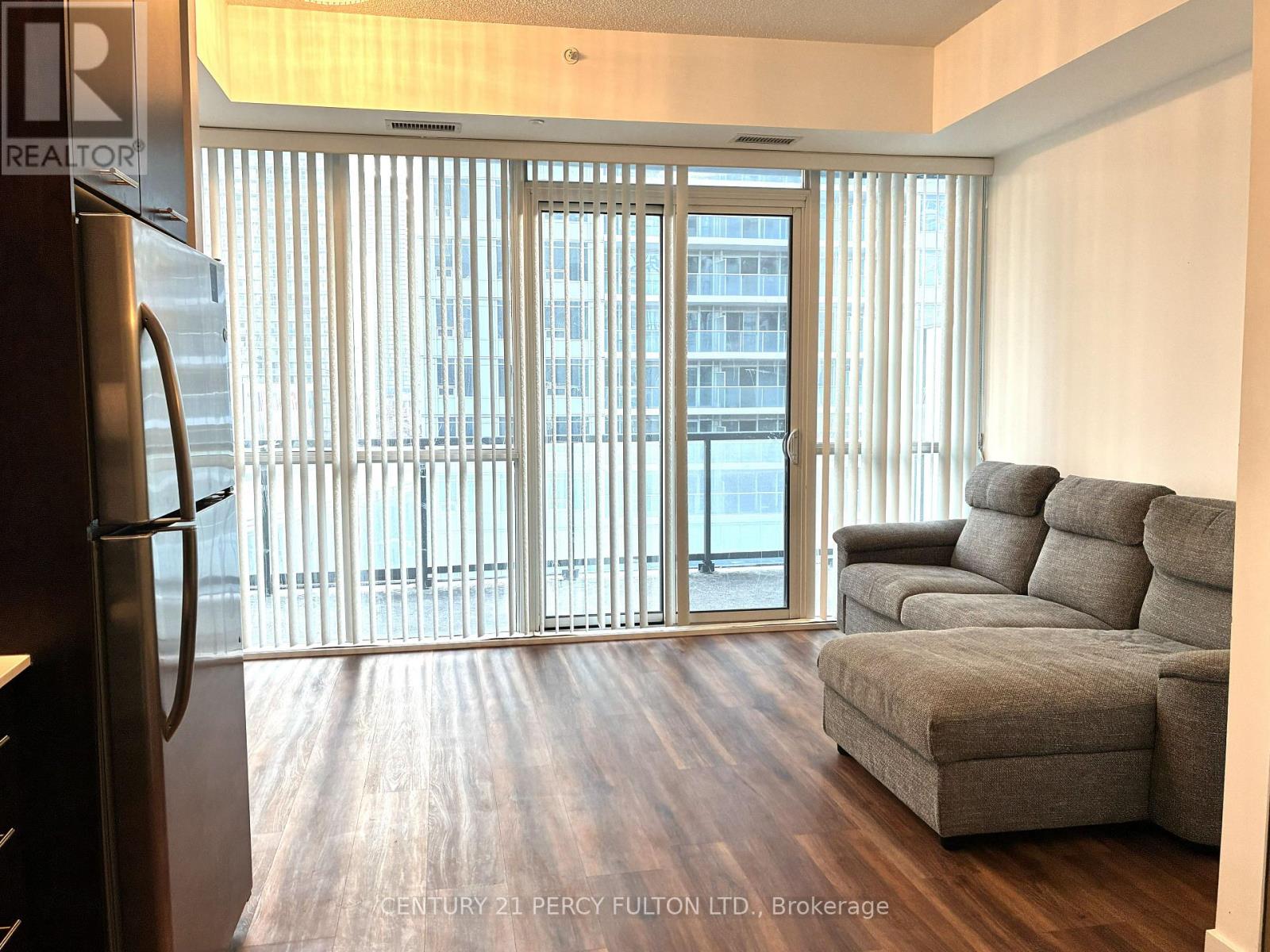 809 - 20 BRUYERES MEWS, Toronto, Ontario