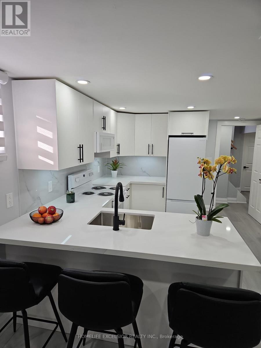 17 Miles Avenue, Brantford, Ontario N3R 5B2 - Photo 21 - X12884502