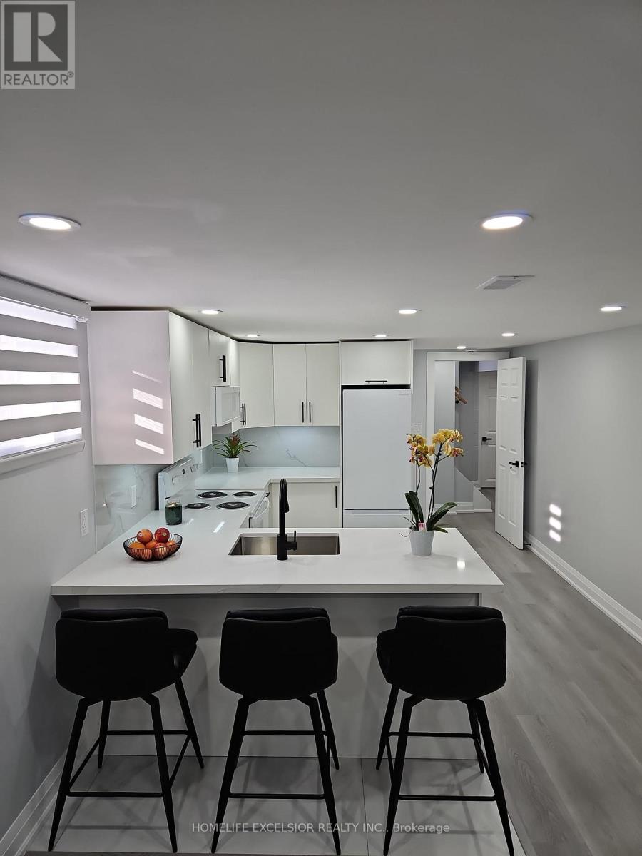 17 Miles Avenue, Brantford, Ontario N3R 5B2 - Photo 20 - X12884502