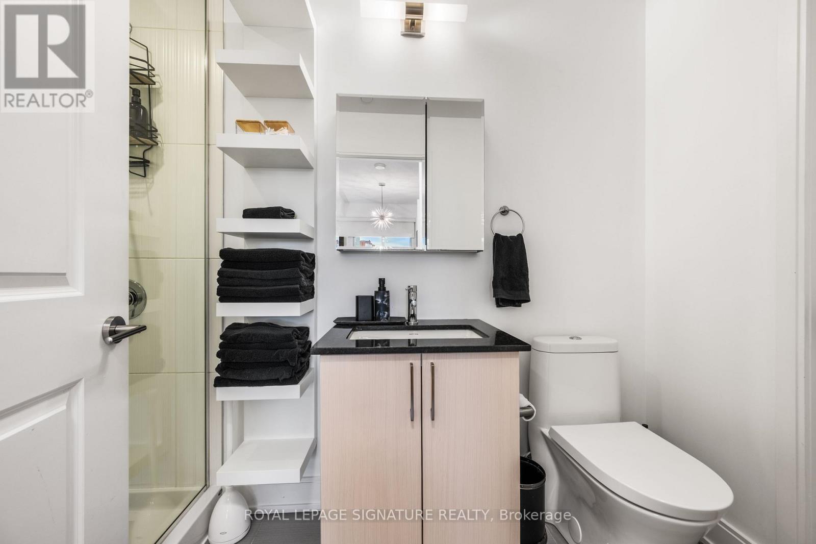 209 - 9608 Yonge Street, Richmond Hill, Ontario  L4C 1V6 - Photo 14 - N12884828