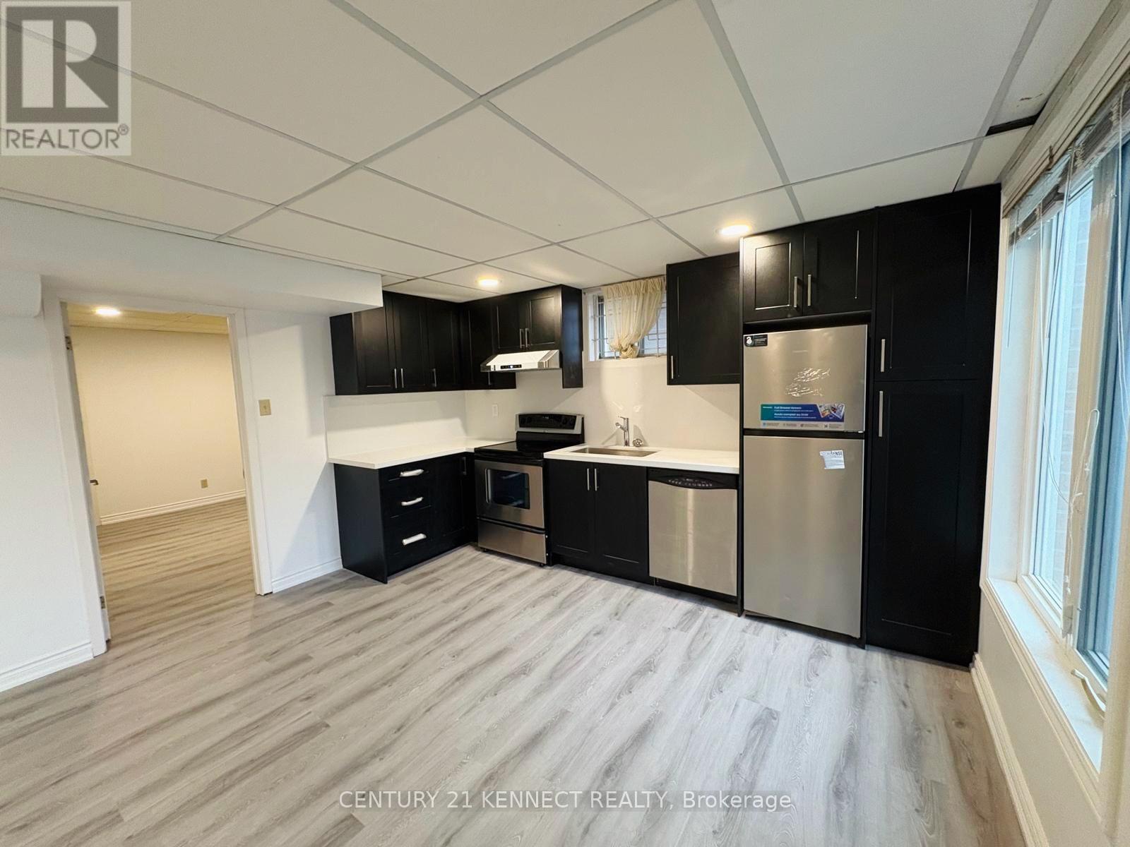 BASEMENT - 33 SOMERSET CRESCENT, Richmond Hill, Ontario