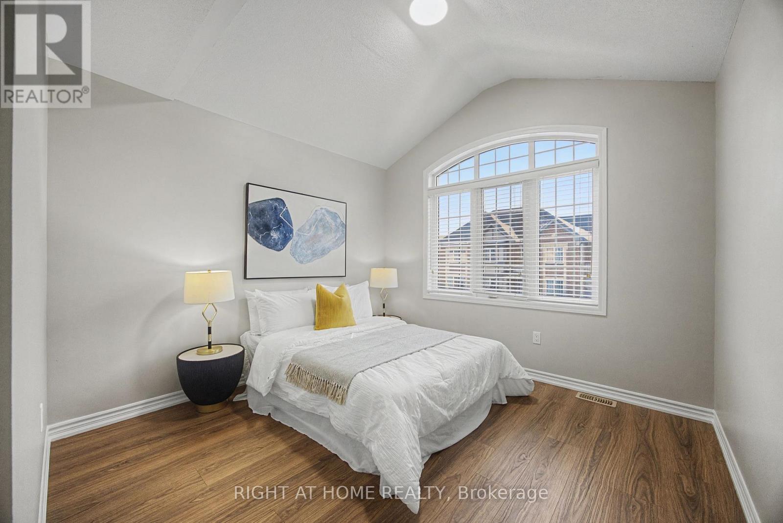 1235 Mulroney Heights, Milton, Ontario  L9E 1G1 - Photo 41 - W12884826