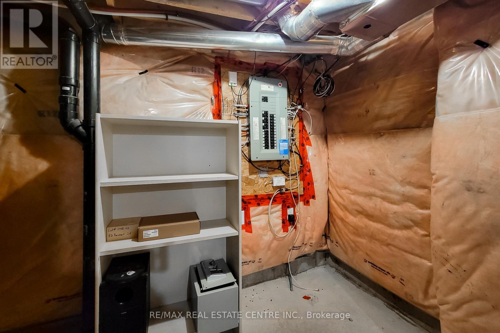 82 Reichert Court, Milton, Ontario  L9T 7K3 - Photo 11 - W12884830