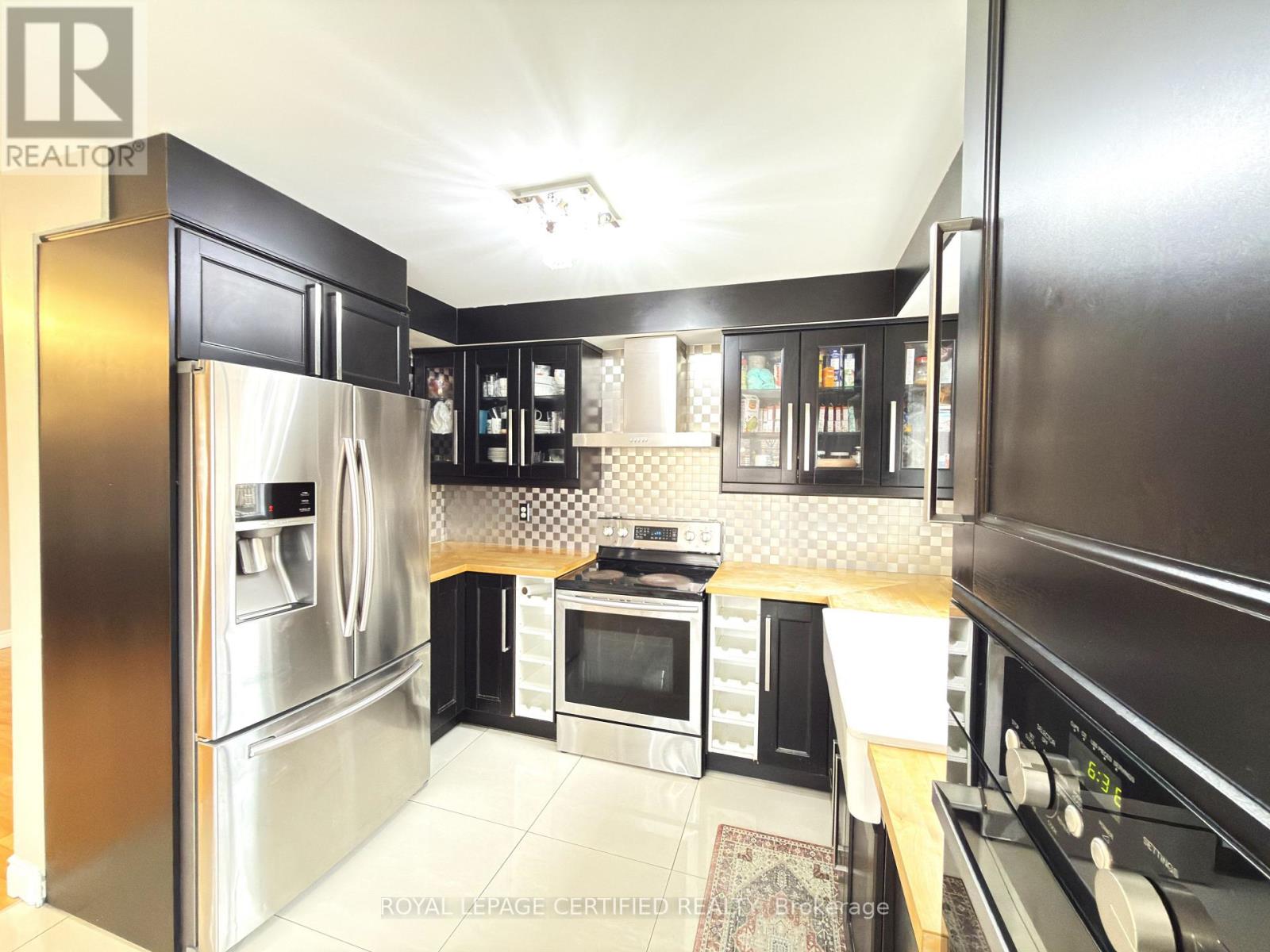 2 Lake Louise Drive, Brampton, Ontario  L6X 4W7 - Photo 13 - W12884842