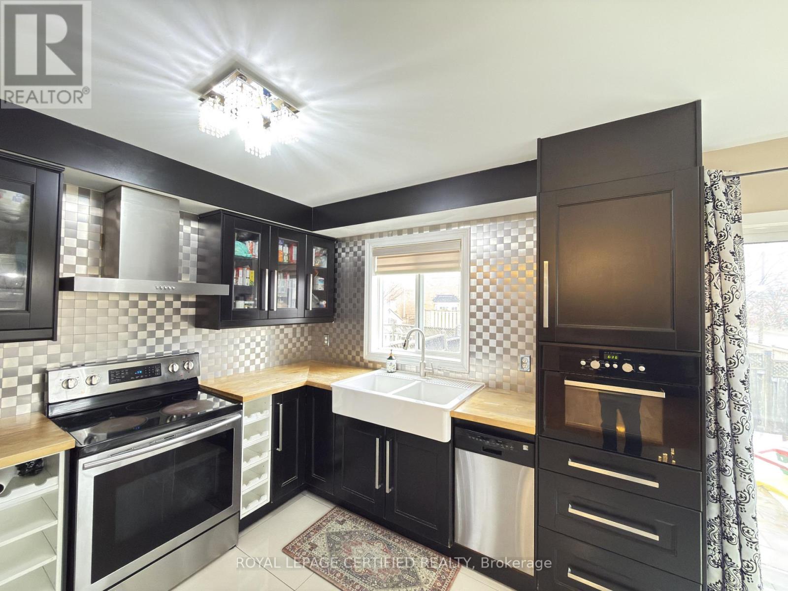 2 Lake Louise Drive, Brampton, Ontario  L6X 4W7 - Photo 15 - W12884842