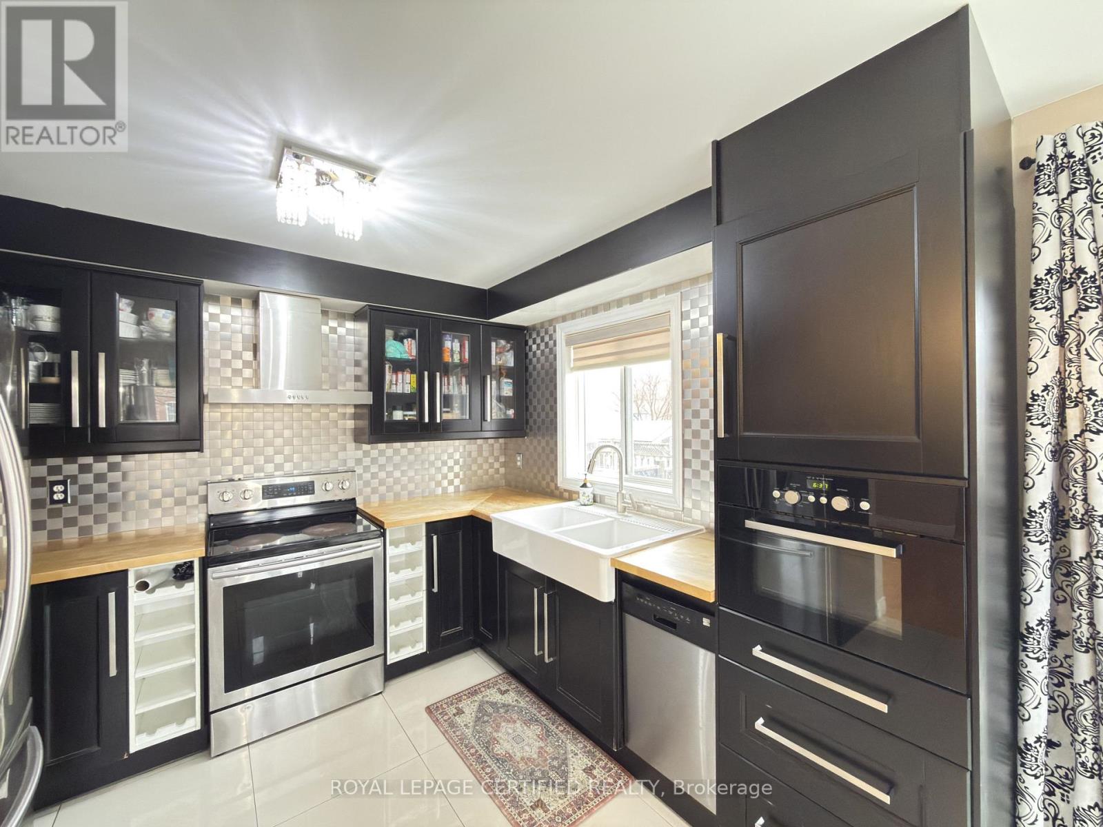 2 Lake Louise Drive, Brampton, Ontario  L6X 4W7 - Photo 16 - W12884842