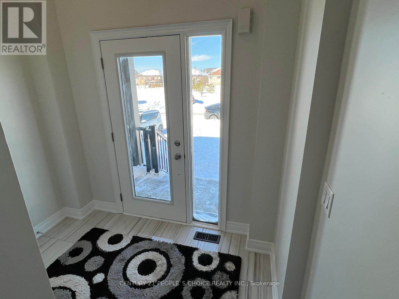 305 Atkinson Street, Clearview, Ontario  L0M 1S0 - Photo 3 - S12762466