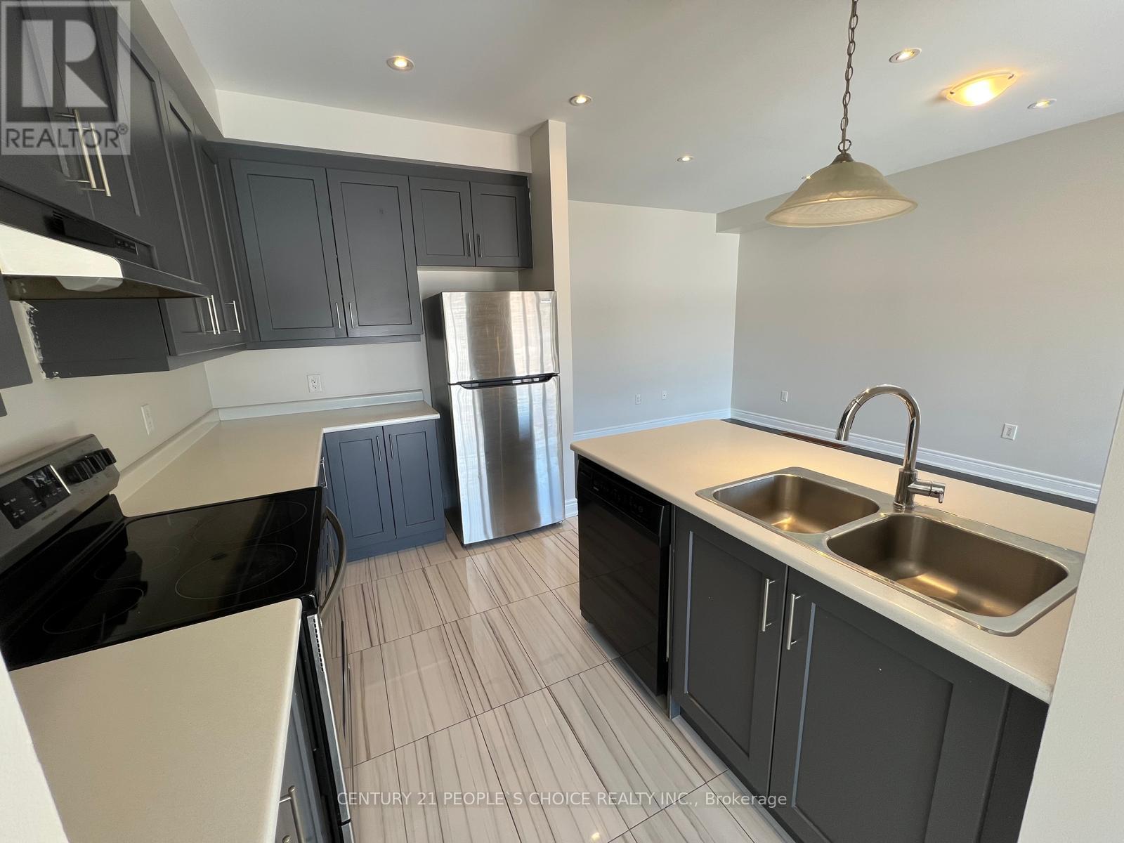 305 Atkinson Street, Clearview, Ontario  L0M 1S0 - Photo 8 - S12762466