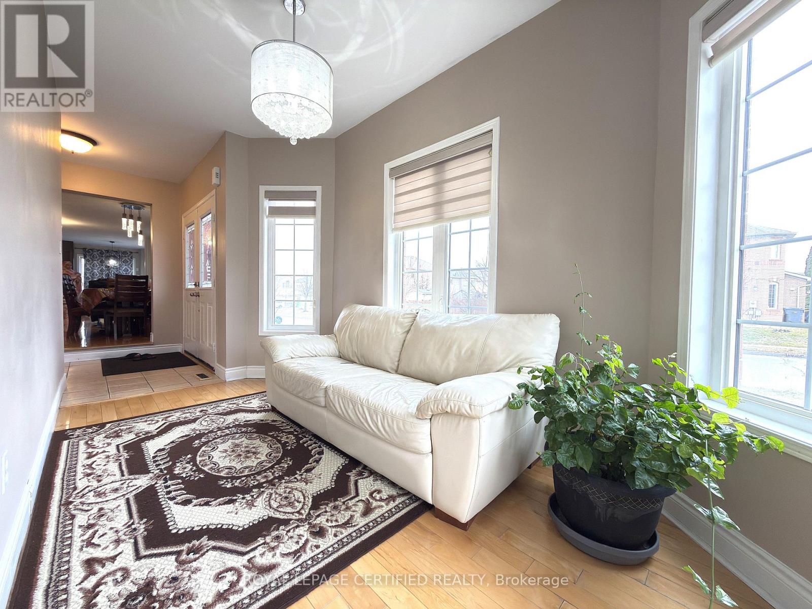 2 Lake Louise Drive, Brampton, Ontario  L6X 4W7 - Photo 5 - W12884842