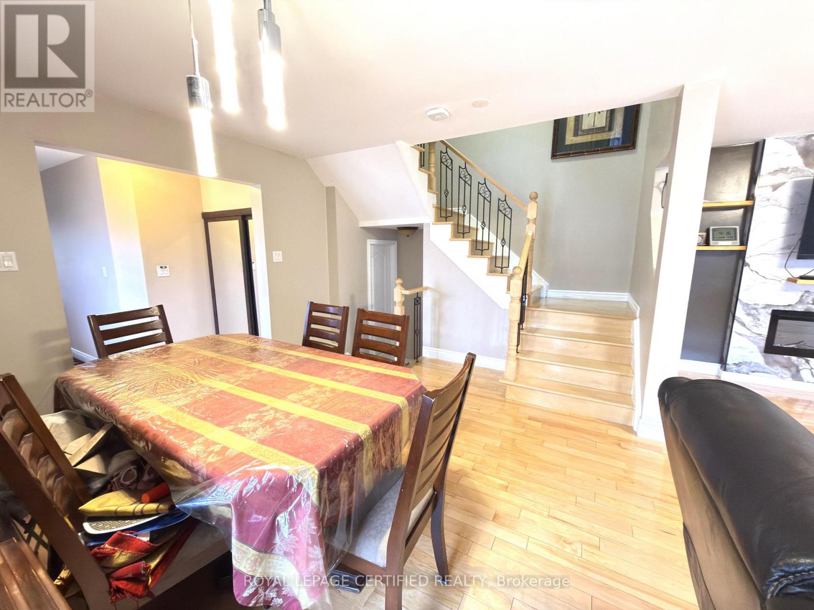 2 Lake Louise Drive, Brampton, Ontario  L6X 4W7 - Photo 7 - W12884842