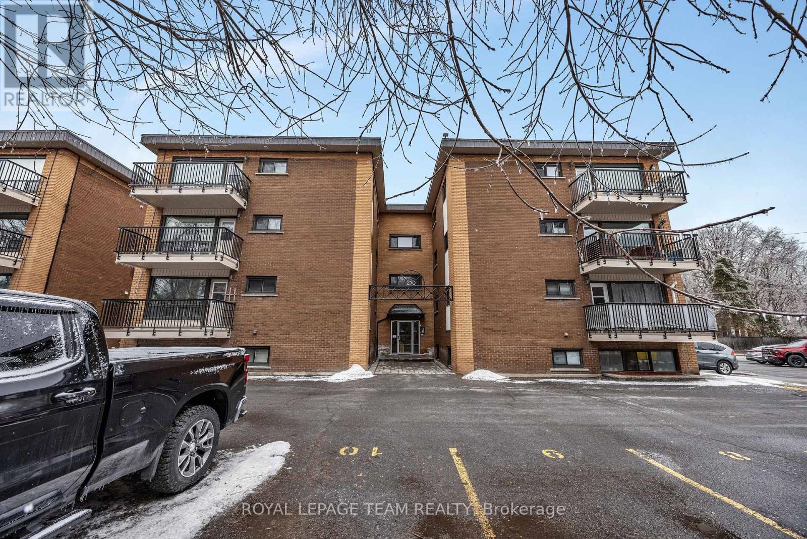 6 - 270 Beechwood Avenue, Ottawa, Ontario  K1L 8A6 - Photo 2 - X12884890