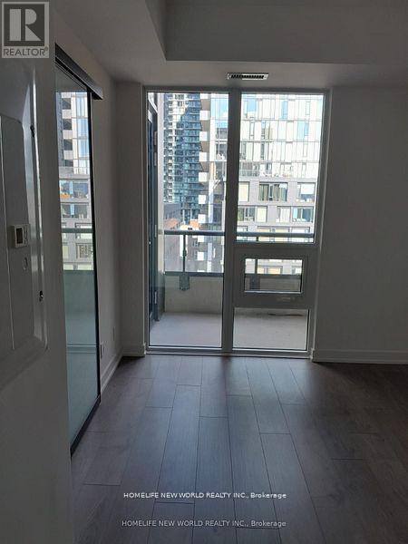 1213 - 108 Peter Street, Toronto, Ontario  M5V 2G7 - Photo 4 - C12884882