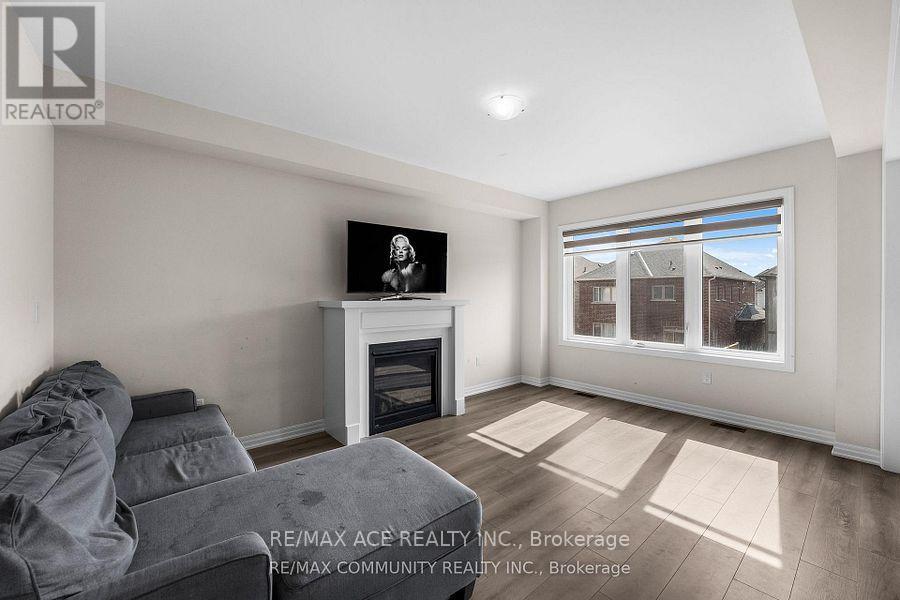 75 Ed Ewert Avenue, Clarington, Ontario  L1B 0W7 - Photo 11 - E12884850