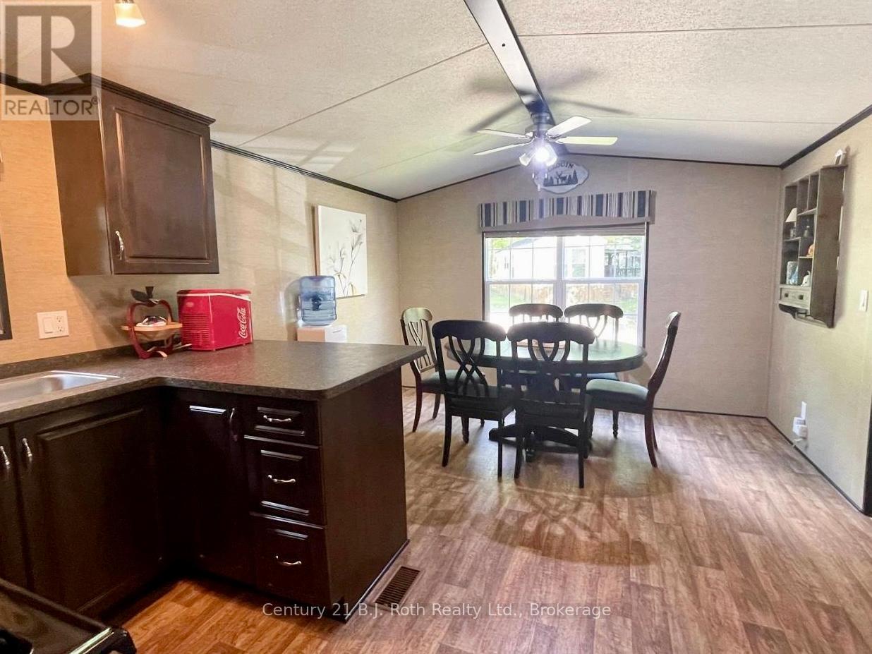 439 Springwater Crescent, Bracebridge, Ontario  P1L 1W9 - Photo 28 - X12884884