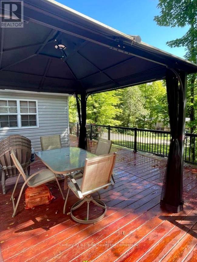 439 Springwater Crescent, Bracebridge, Ontario  P1L 1W9 - Photo 37 - X12884884