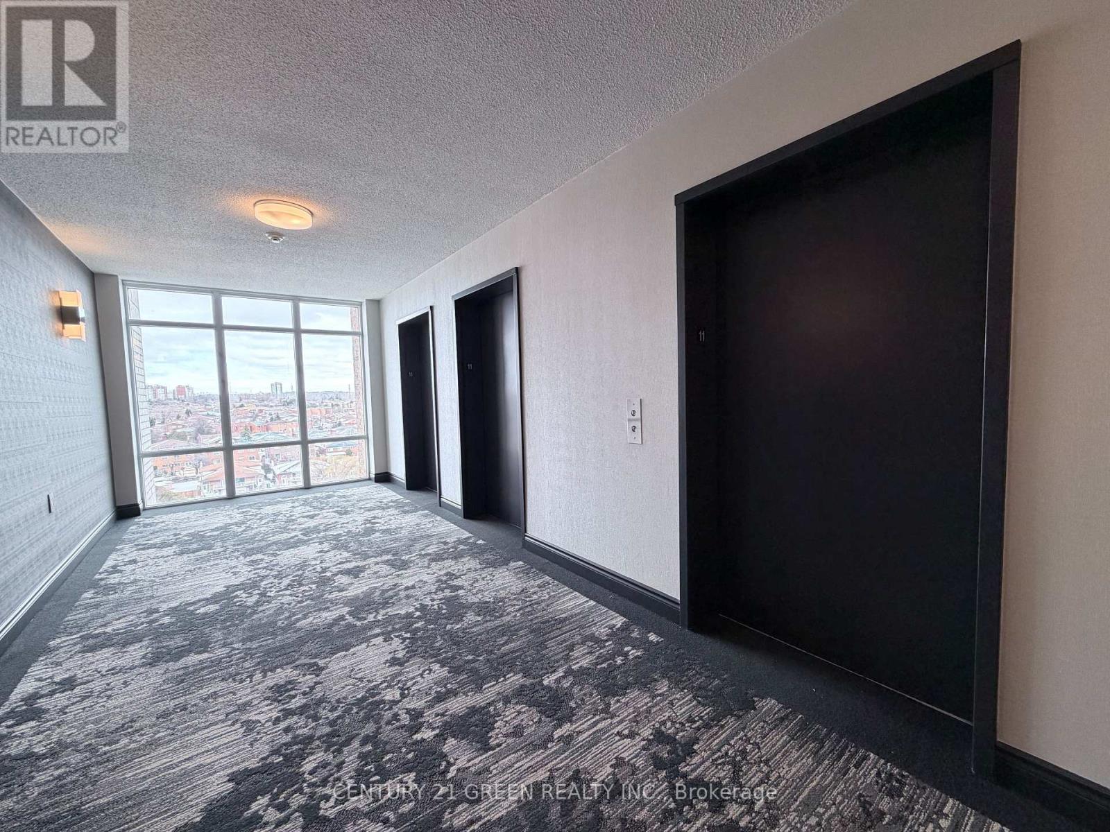 1103 - 200 Burnhamthorpe Road E, Mississauga, Ontario L5A 4L4 - Photo 4 - W12884852