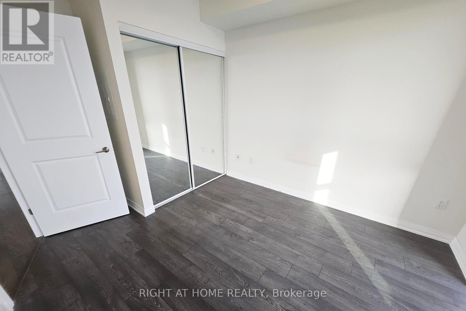 2205 - 50 Thomas Riley Road, Toronto (Islington-City Centre West), Ontario  M9B 0C5 - Photo 14 - W12884864