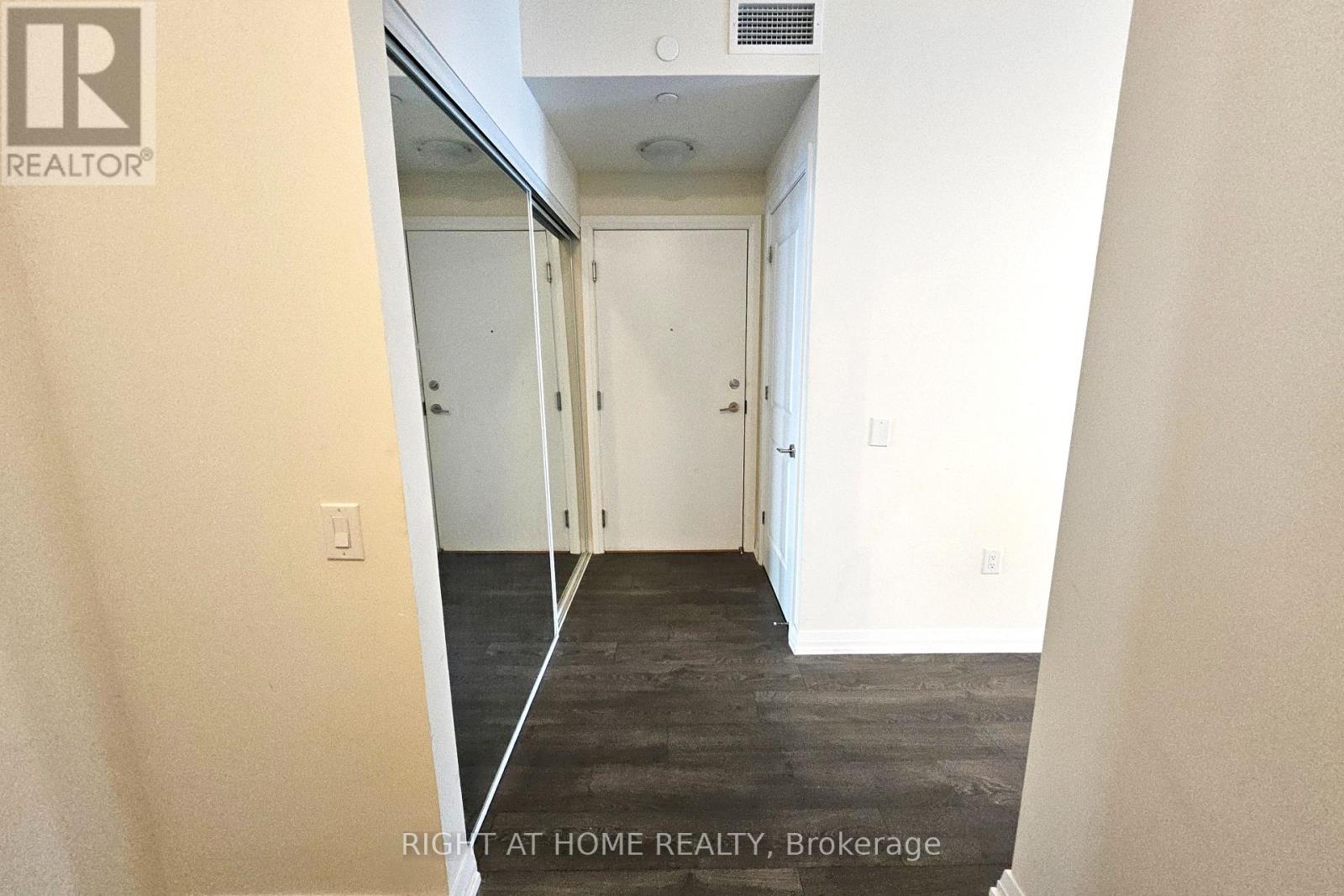 2205 - 50 Thomas Riley Road, Toronto (Islington-City Centre West), Ontario  M9B 0C5 - Photo 5 - W12884864