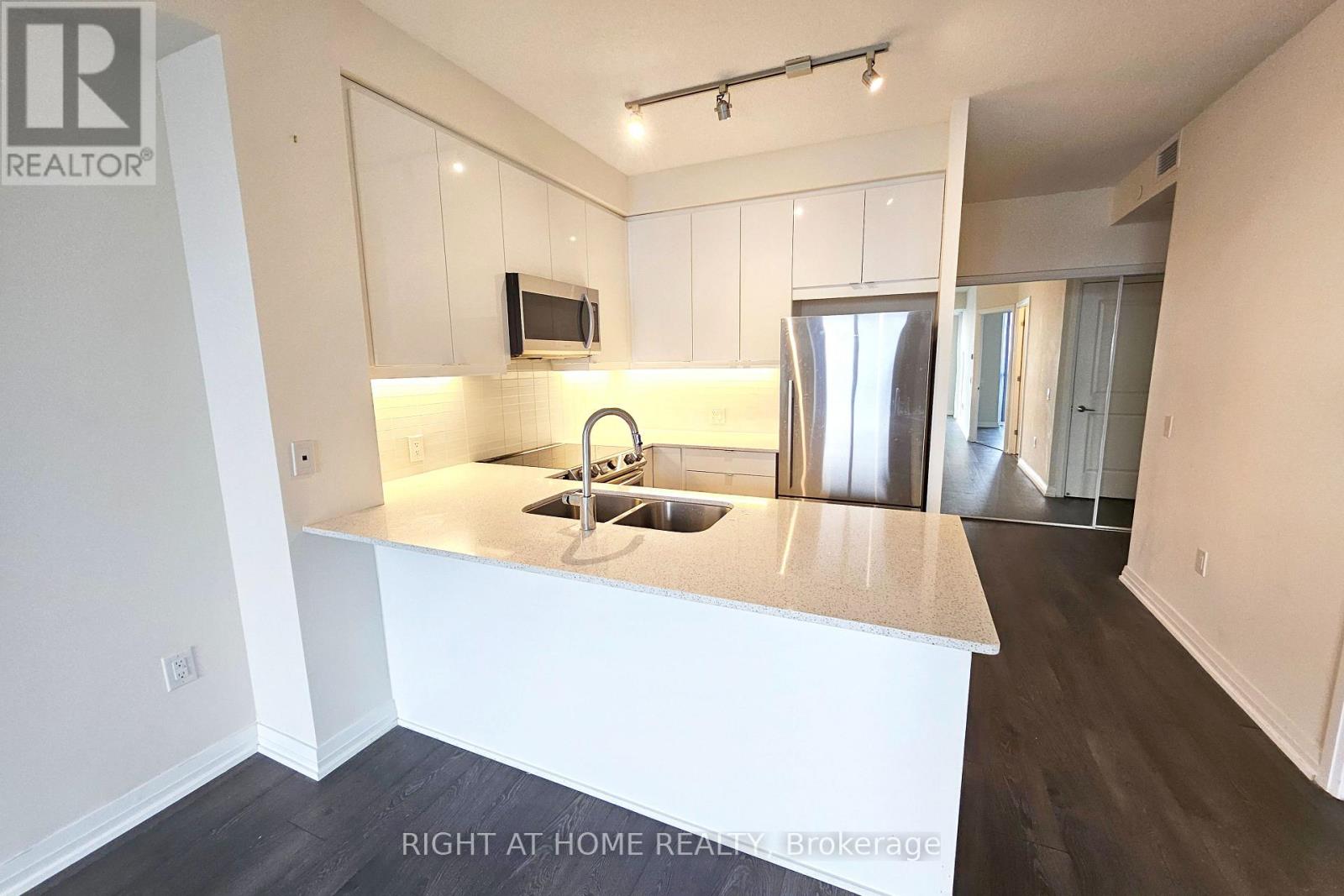 2205 - 50 Thomas Riley Road, Toronto (Islington-City Centre West), Ontario  M9B 0C5 - Photo 7 - W12884864