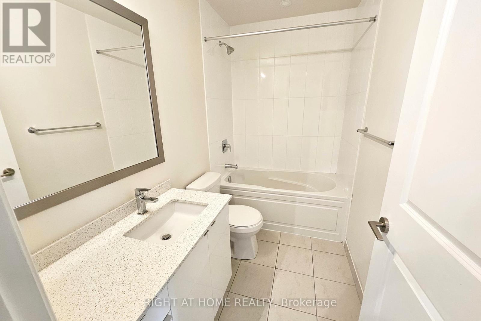 2205 - 50 Thomas Riley Road, Toronto (Islington-City Centre West), Ontario  M9B 0C5 - Photo 8 - W12884864