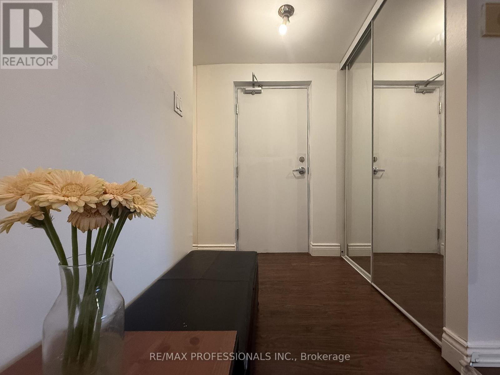 206 - 836 Concession Street, Hamilton (Raleigh), Ontario  L8V 1E2 - Photo 3 - X12884866