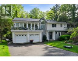 <div class="price">$2,690,000</div> 4621 Woodburn Place, West Vancouver<br><div style="margin-bottom:8px;"><small>RE/MAX Masters Realty</small></div><div class='bed_bath'>4 Bed | 5 Bath</div>