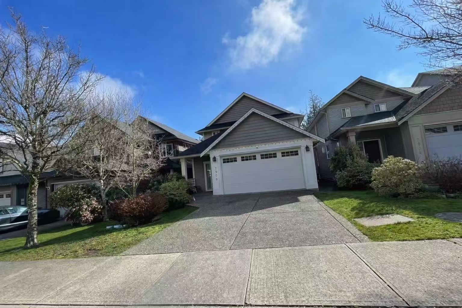 Basement 790x 211B STREET, langley, British Columbia