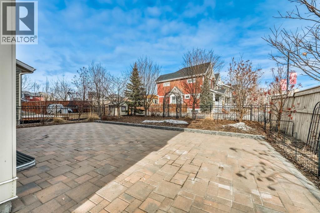 12 Sunrise View, Cochrane, Alberta  T4C 0W3 - Photo 39 - A2287157