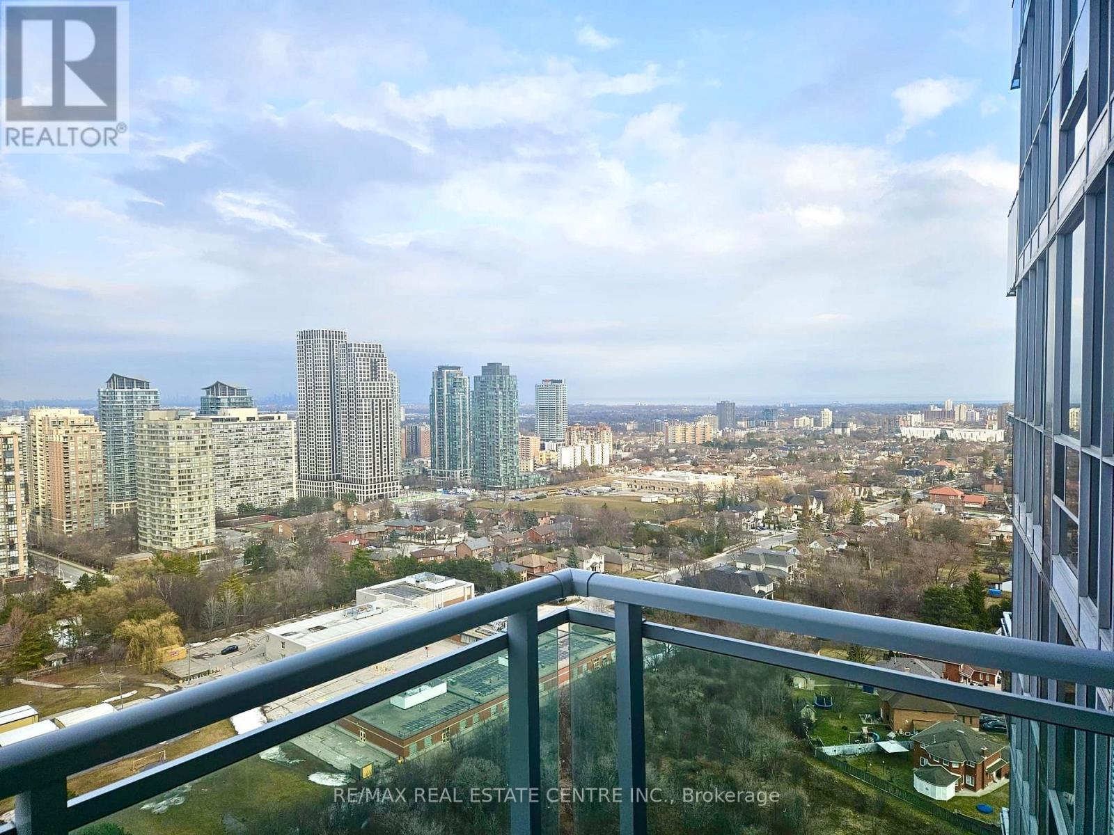 2401 - 223 Webb Drive, Mississauga, Ontario  L5B 0E8 - Photo 14 - W12880124