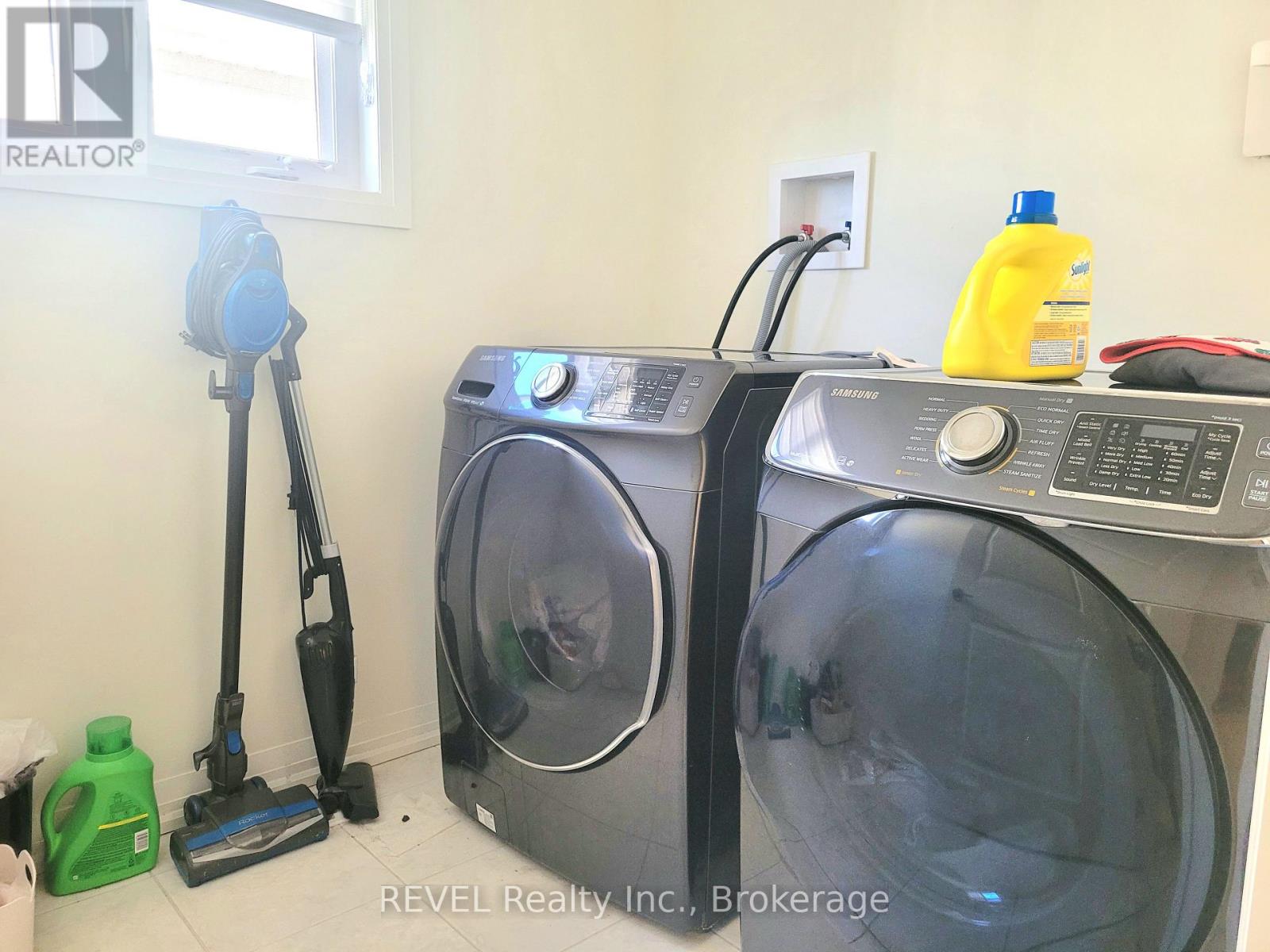 171 Bur Oak Drive N, Thorold (Confederation Heights), Ontario  L2V 0L7 - Photo 19 - X12856648