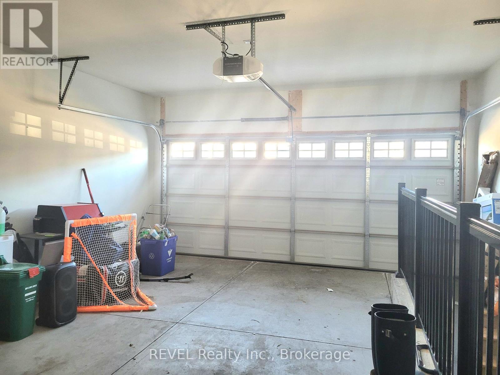 171 Bur Oak Drive N, Thorold (Confederation Heights), Ontario  L2V 0L7 - Photo 30 - X12856648