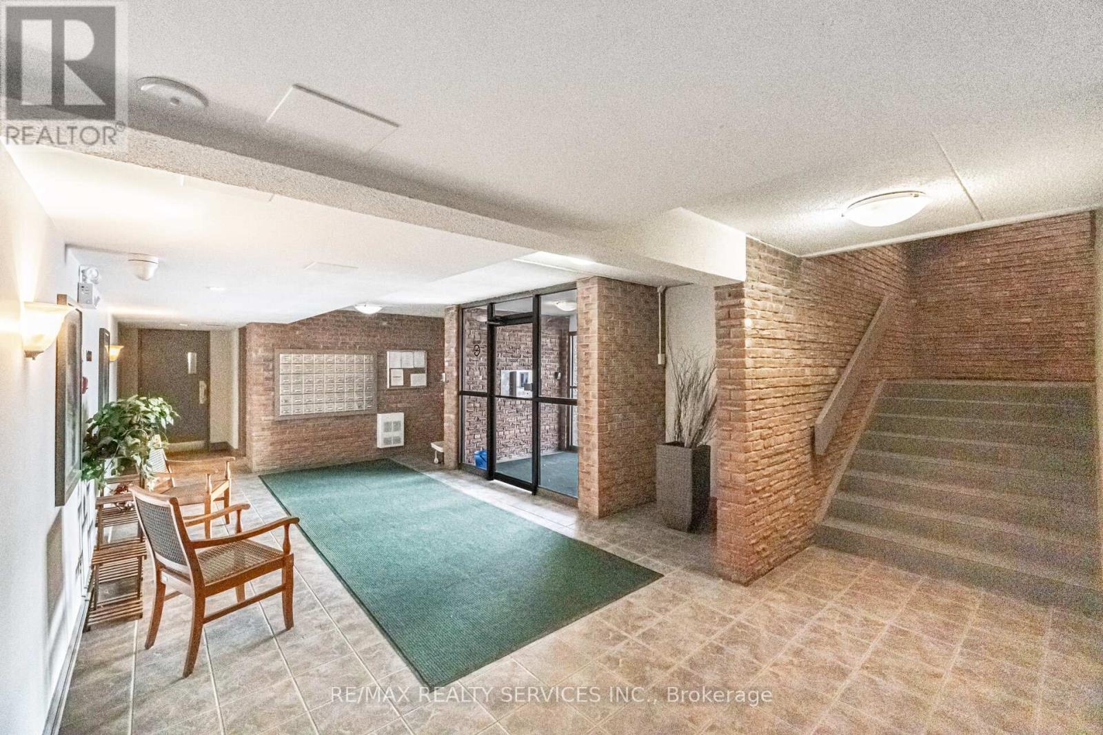 105 - 580 Mary Street E, Whitby, Ontario L1N 2R3 - Photo 4 - E12884906