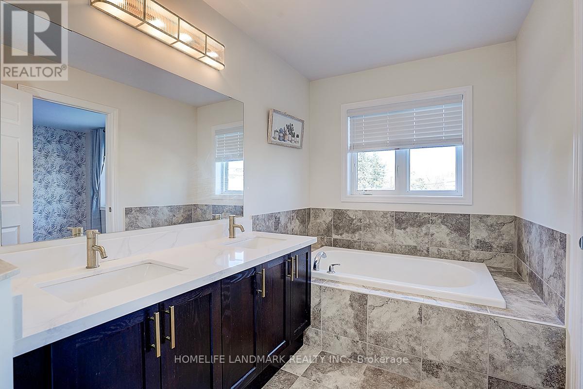 78 Port Arthur Crescent, Richmond Hill, Ontario  L4E 0Z9 - Photo 24 - N12884894