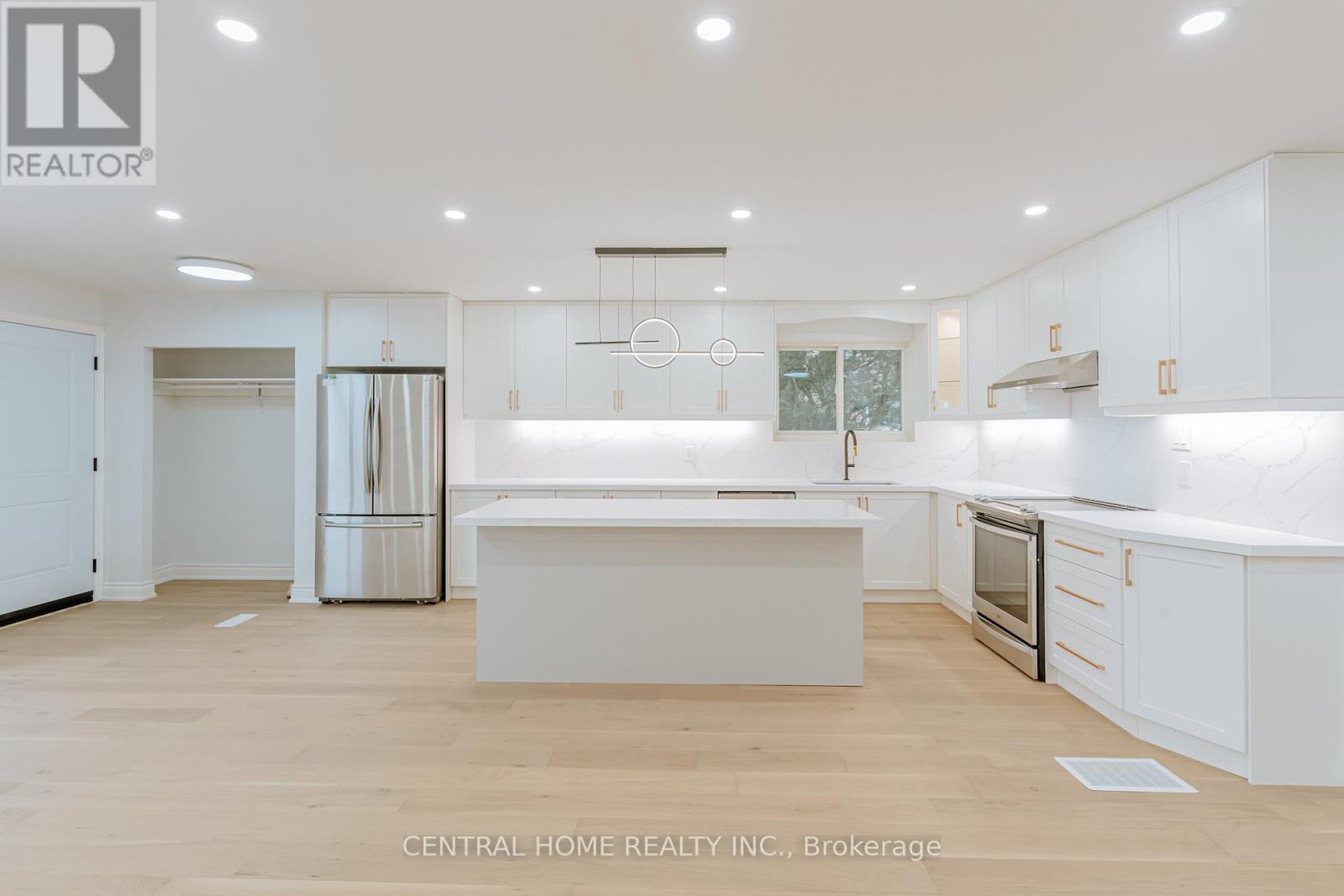 Main - 47 Sherwood Forest Drive, Markham, Ontario  L3P 1P5 - Photo 5 - N12884916