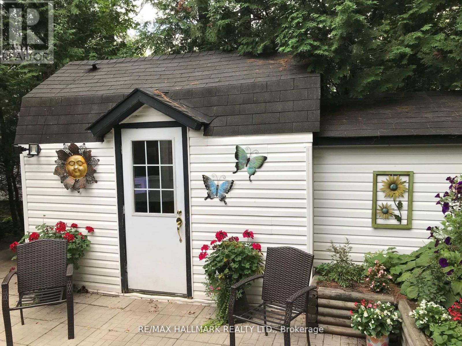 6 Prince Charles Avenue, Springwater, Ontario  L0L 1P0 - Photo 14 - S12880202