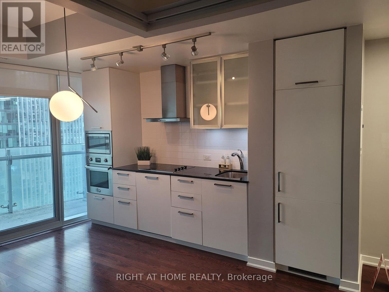 2301 - 12 York Street, Toronto, Ontario  M5J 0A9 - Photo 15 - C12884456