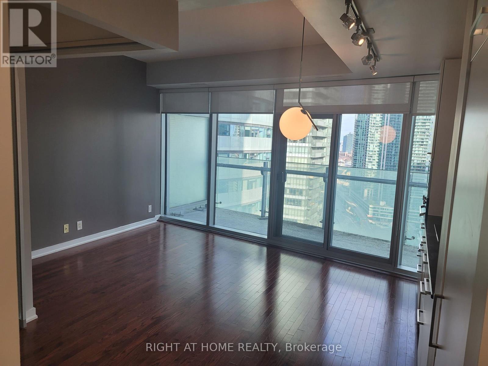 2301 - 12 York Street, Toronto, Ontario  M5J 0A9 - Photo 13 - C12884456