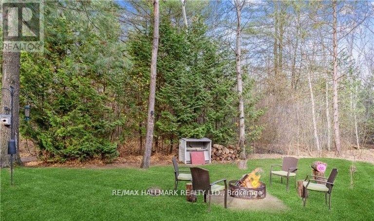 6 Prince Charles Avenue, Springwater, Ontario  L0L 1P0 - Photo 12 - S12880202