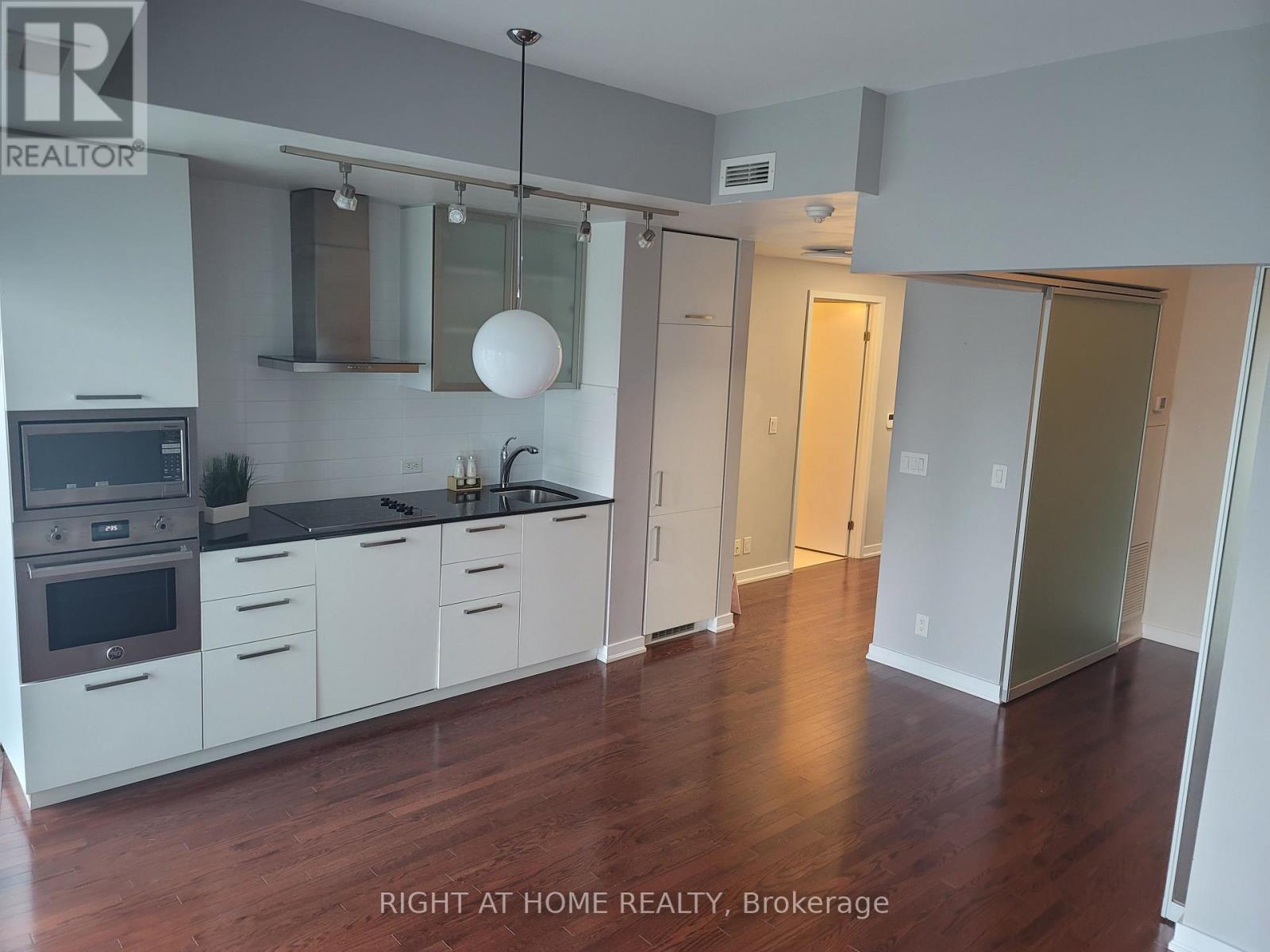 2301 - 12 York Street, Toronto, Ontario  M5J 0A9 - Photo 7 - C12884456