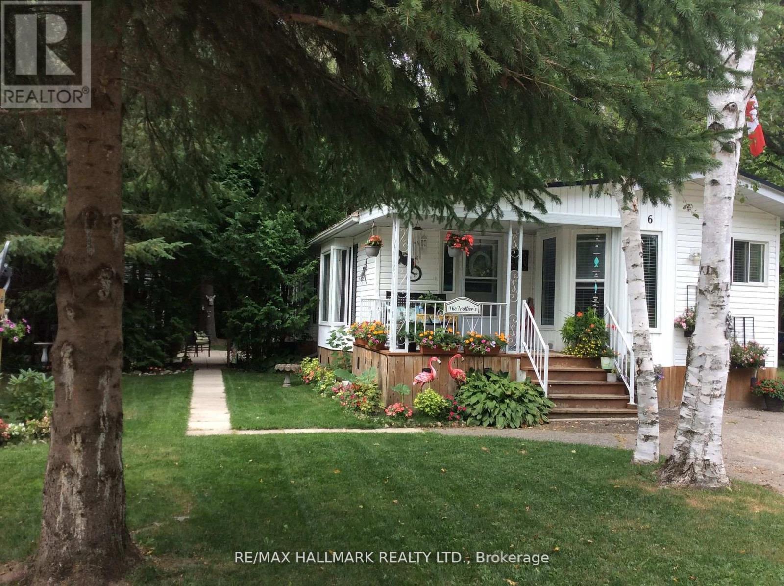 6 Prince Charles Avenue, Springwater, Ontario  L0L 1P0 - Photo 17 - S12880202