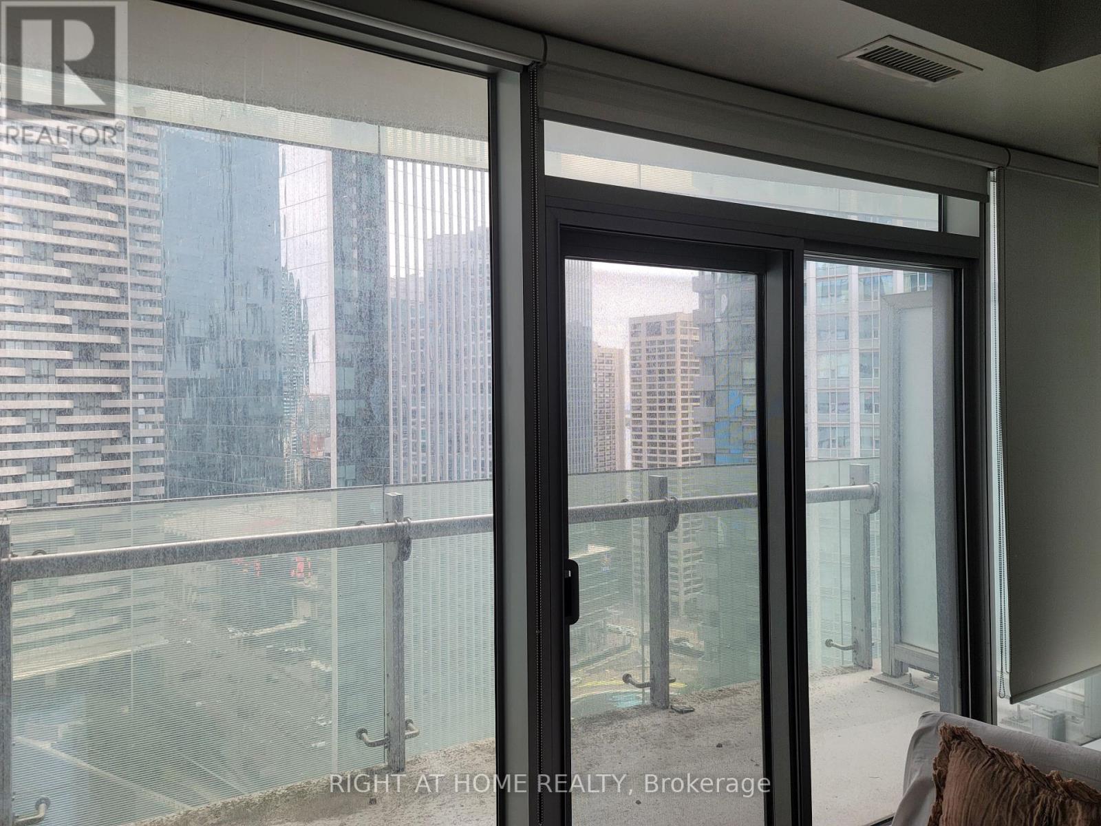 2301 - 12 York Street, Toronto, Ontario  M5J 0A9 - Photo 9 - C12884456