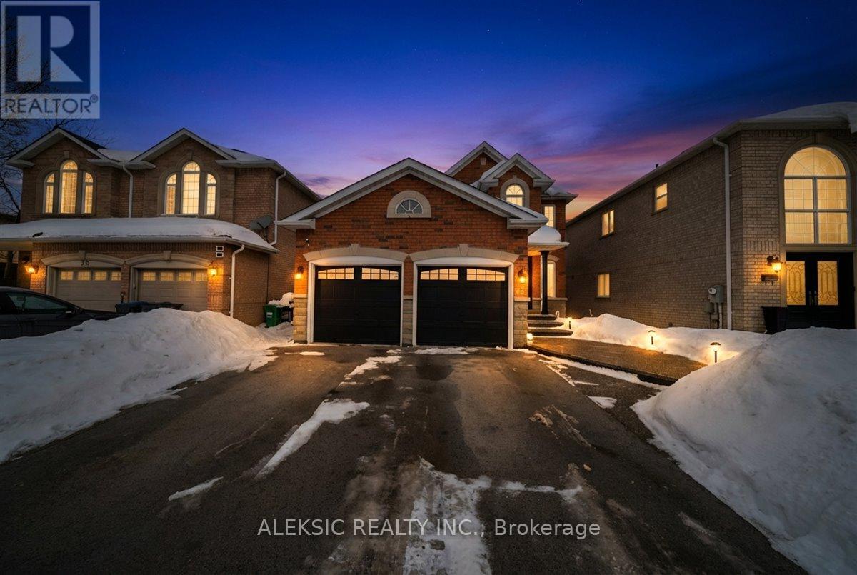 33 HILLPATH CRESCENT, brampton (snelgrove), Ontario