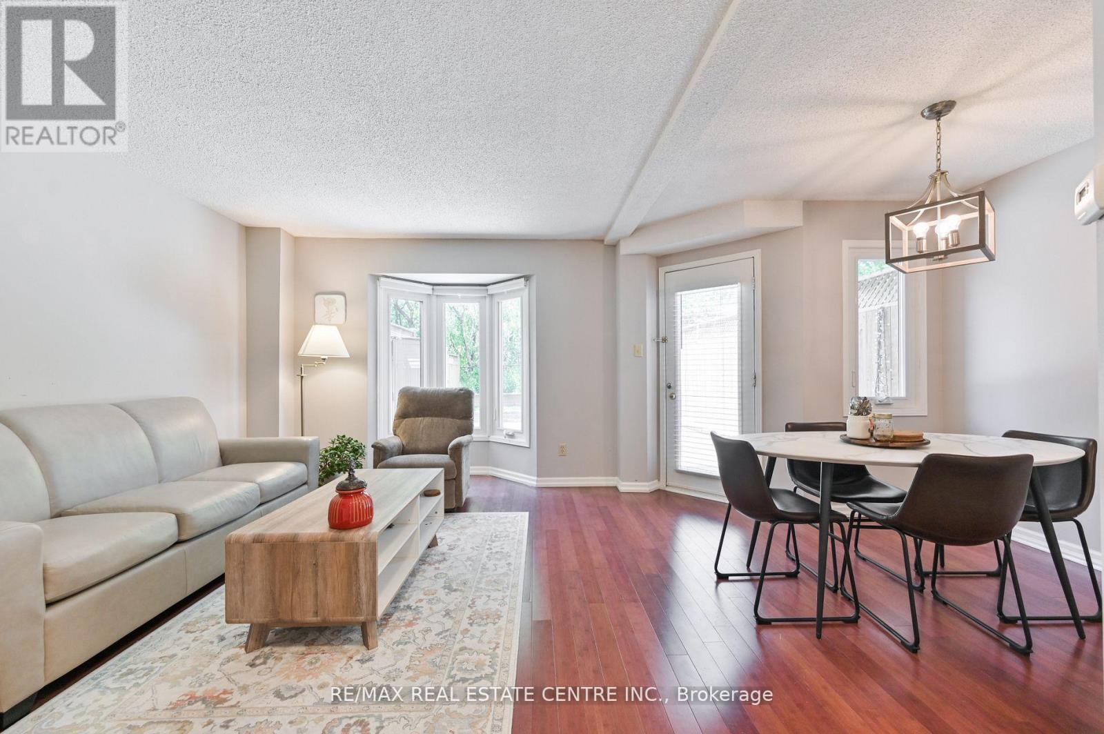 2559 Addingham Crescent, Oakville (Cv Clearview), Ontario  L6J 7K7 - Photo 11 - W12884910