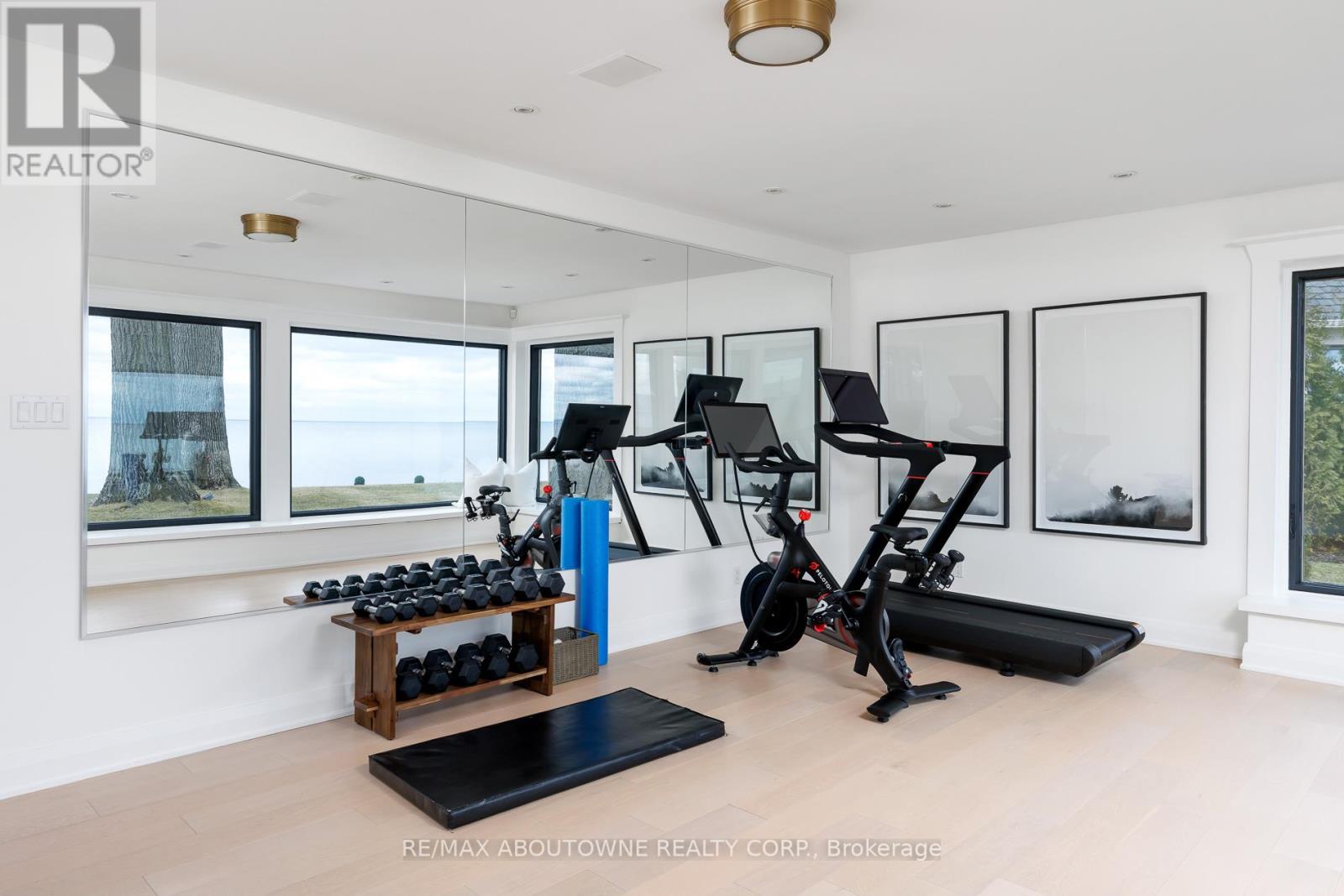 3 Ennisclare Drive E, Oakville, Ontario  L6J 4N3 - Photo 30 - W12884912