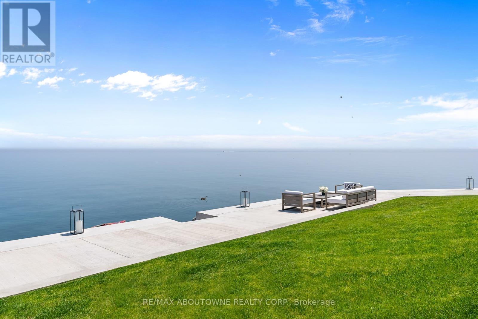 3 Ennisclare Drive E, Oakville, Ontario  L6J 4N3 - Photo 34 - W12884912